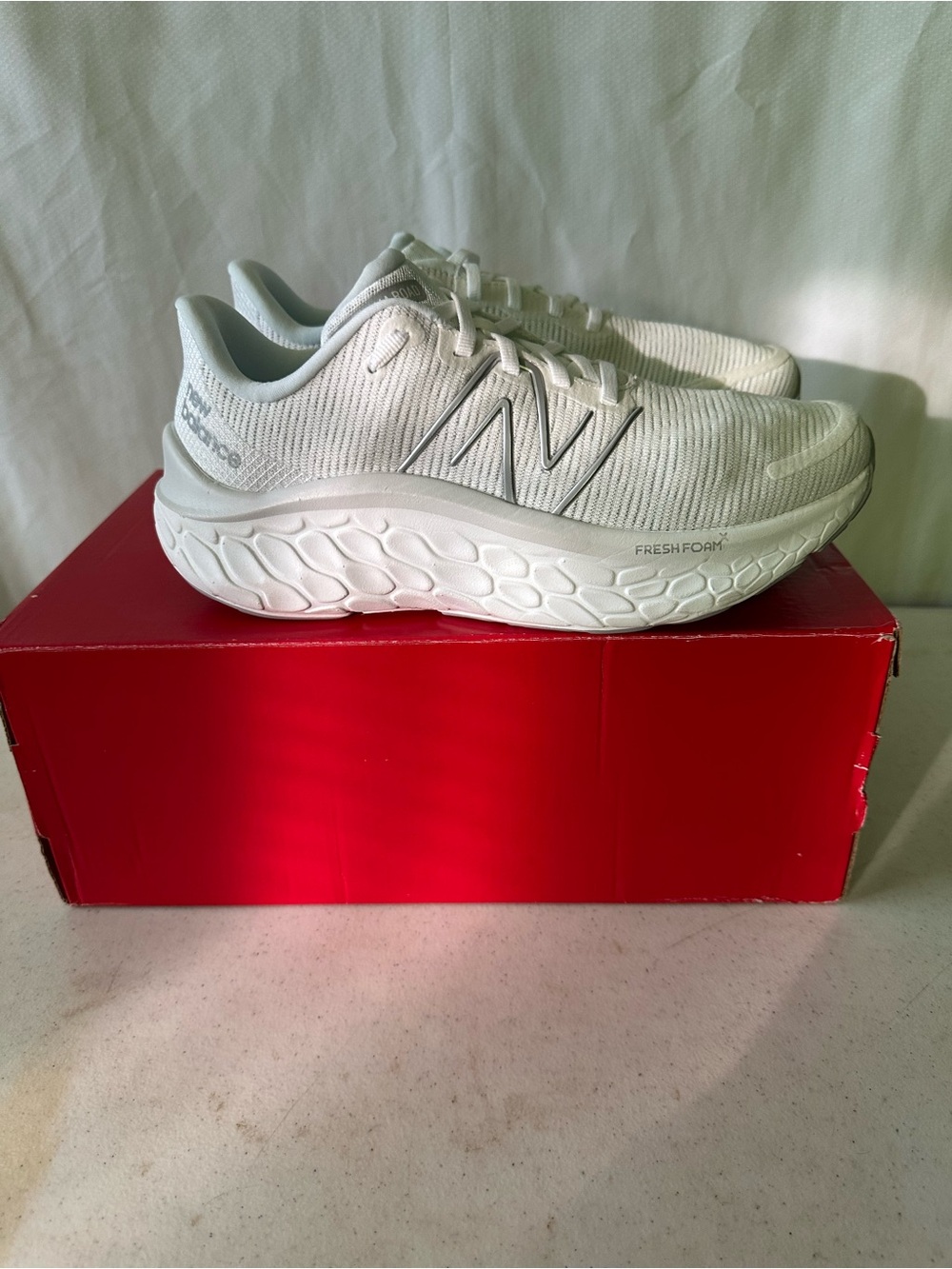 New Balance Fresh Foam X Kaiha RD White Gray Womens 8.5 Running Shoes